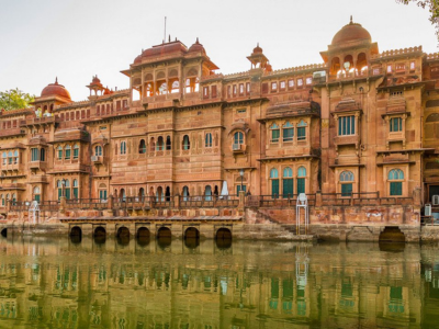 Vinayak Tours Udaipur - Taxi Service in Udaipur, Rajasthan